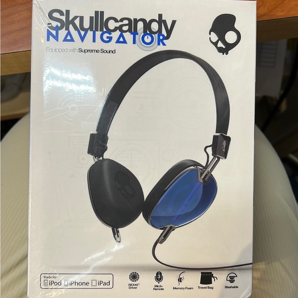 NIB Skullcandy Navigator Headphones